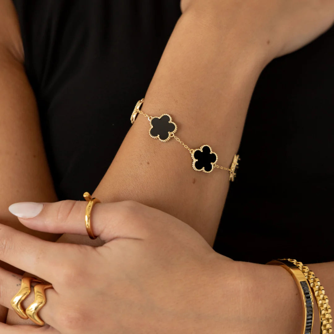 Vanessa Medium Station Clover Bracelet