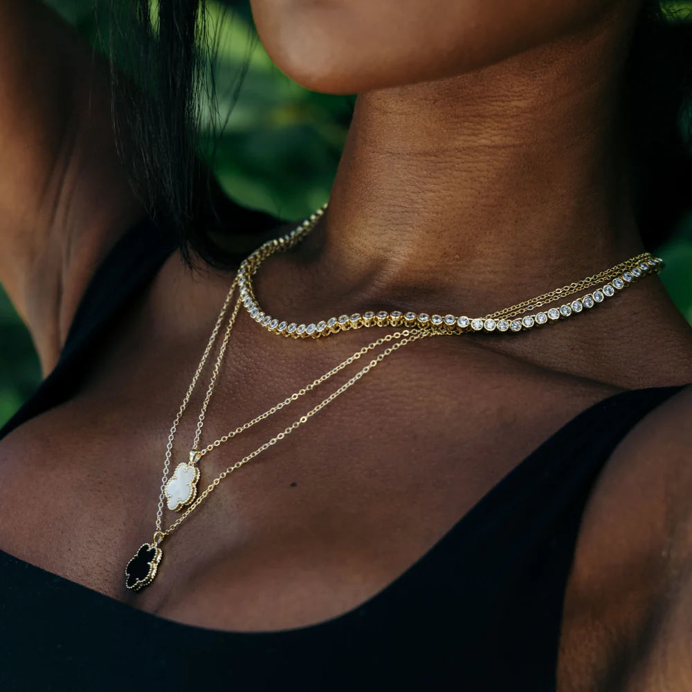 Vanessa Medium Clover Gold Pendant Necklace Onyx